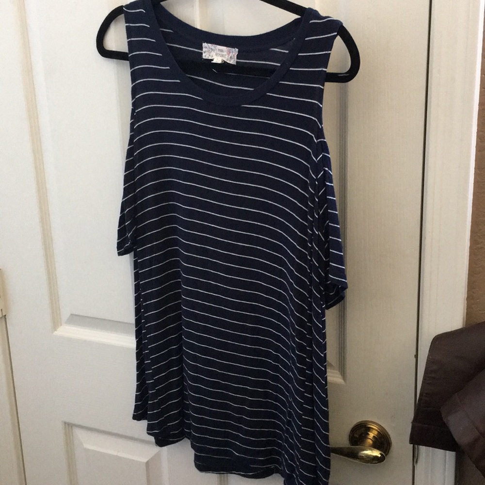 FINAL MARKDOWN Pink republic cold shoulder top large